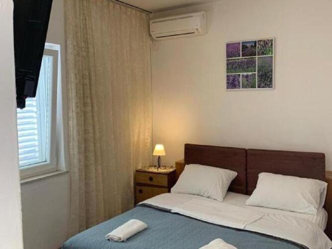 2 - Double With Shared Bathroom 1 - 3
