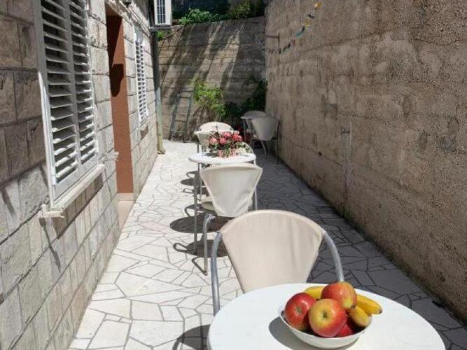 2 - Double With Shared Bathroom 1 - 3 Apartment